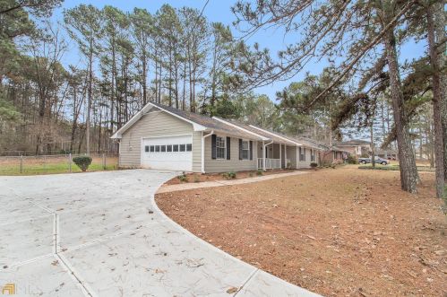 1767 Brandy Ln, Conyers, GA 30013-3029