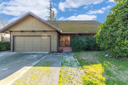 3324 Scenic Dr, Modesto, CA 95355-4768