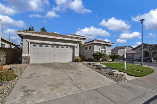 9645 Holly Glen Way, Elk Grove, CA 95757-8306