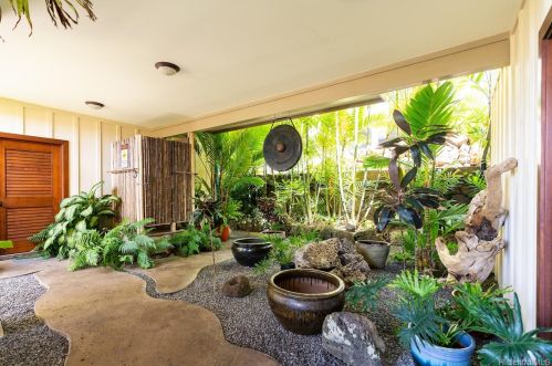 61-133 Tutu St, Haleiwa, HI 96712