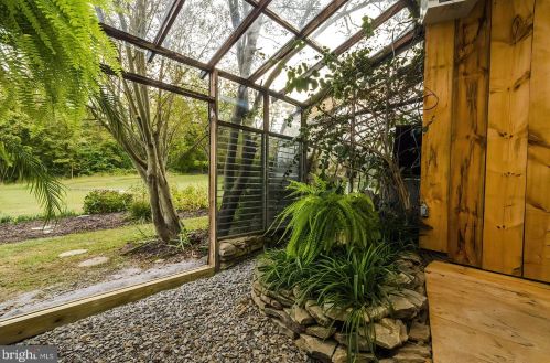 1122 Duncan Rd, Harpers Ferry WV 25425-5350 exterior