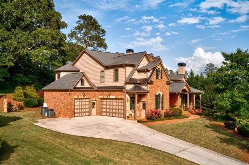 308 Summer Garden Dr, Marietta, GA 30064-5045