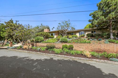 4200 Clearview Dr, Carlsbad, CA 92008-3631