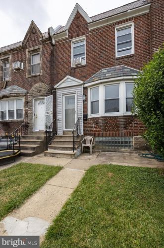 1204 Gilham St, Philadelphia, PA 19111-5522