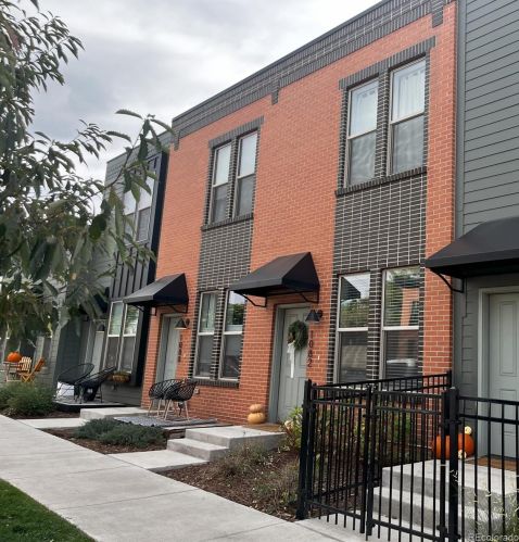 1082 27th St, Denver CO  80205-2201 exterior