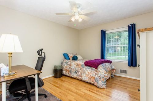 6889 Lockridge Dr, Atlanta GA  30360-1514 exterior