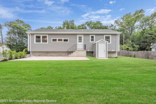 721 Harmony Rd, Middletown NJ  07748-5137 exterior