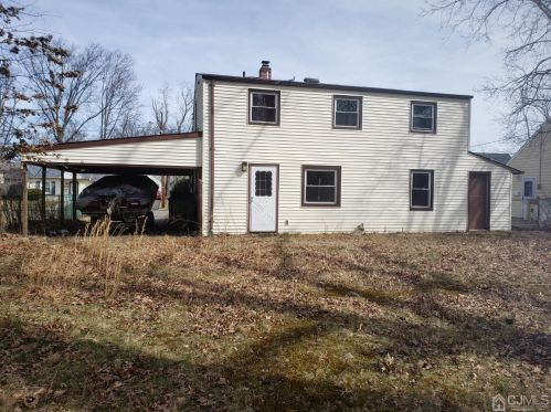 38 Hillcrest Ave, Edison, NJ 08817-3730