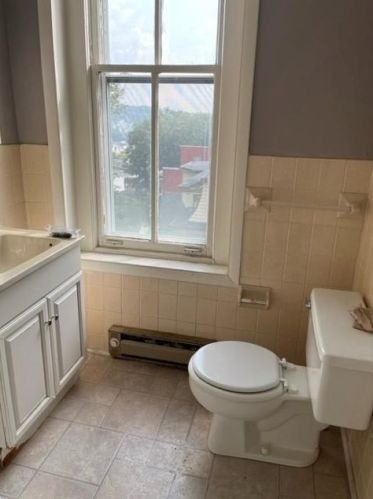 900 Mahantongo St, Primrose PA  17901-3050 exterior