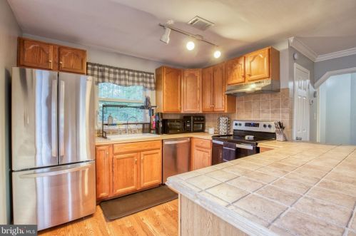 19129 Windsor Rd, Triangle VA  22172-2423 exterior