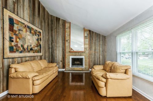 112 Rockhurst Rd, Lemont, IL 60440-2349