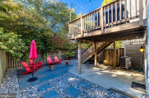 1634 Purple Sage Dr, Herndon VA  20194-5601 exterior