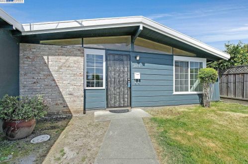 2059 Everglade St, Hayward, CA 94545-4736