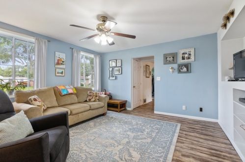 321 Main St, Lorenzo, IL 60481-1143