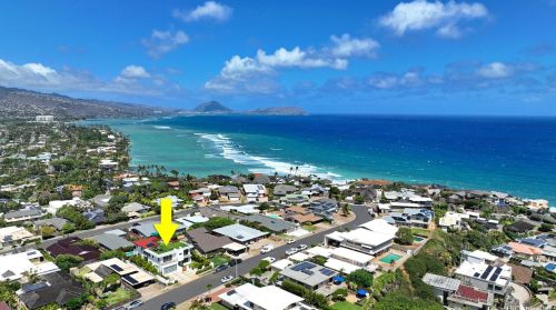 4126 Papu Cir, Honolulu HI  96816-4837 exterior