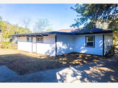 3804 Childress St, Fort Worth, TX 76119-3542