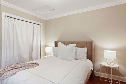 8932 Hunters Trl, Saint Paul MN  55125-9182 exterior