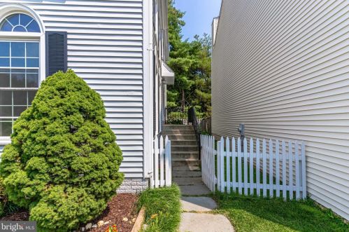 2403 Pondside Ter, Silver Spring, MD 20906-5753