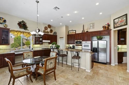 7565 Sun Blossom Ct, Riverside CA  92508-6627 exterior