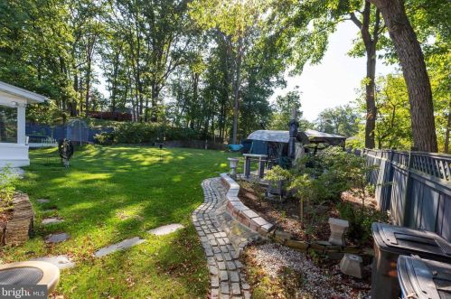 2009 Forest Hill Dr, Silver Spring MD 20903-1532 exterior