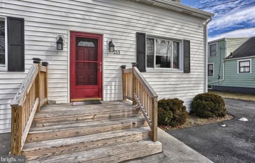 215 Cavalry Rd, Carlisle PA  17013-1606 exterior