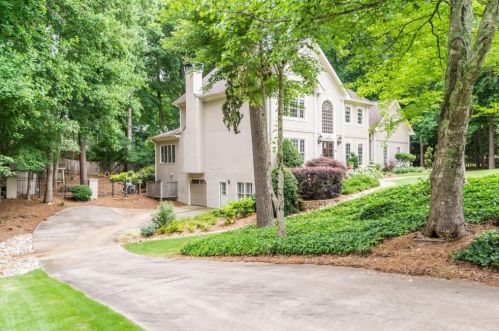 1187 Stoneheath Mews, Marietta, GA 30068-1742