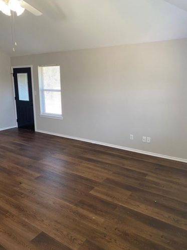 1701 Doyle St, Granbury TX  76048-2367 exterior