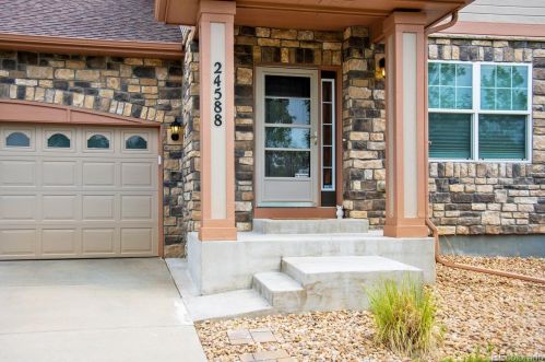 24588 Layton Pl, Denver, CO 80016-4304