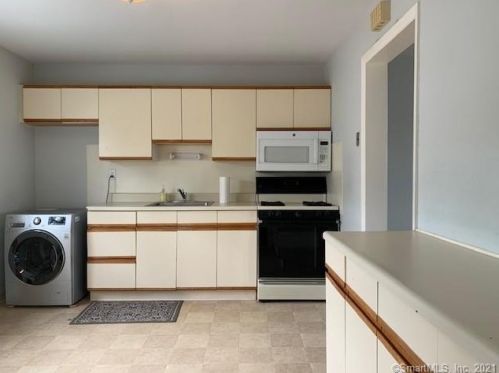 39 Seaview Ave, Norwalk CT  06855-1832 exterior