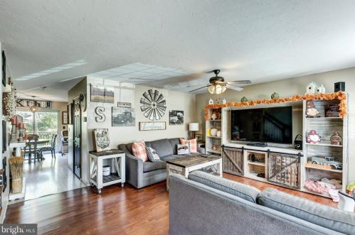 110 Zachary Dr, Hanover, PA 17331-8633