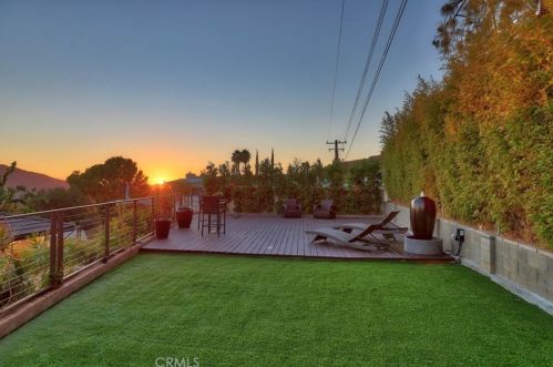 3001 Cloudcrest Rd, Glendale CA  91214-1304 exterior