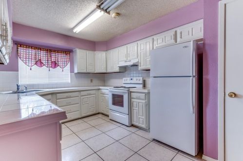 7225 Cleburne Rd, Fort Worth TX  76133-6810 exterior