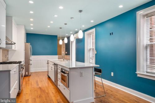 758 10th St, Philadelphia PA 19123-1966 exterior