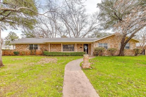 4820 Neal St, Fort Worth TX  76180-7976 exterior