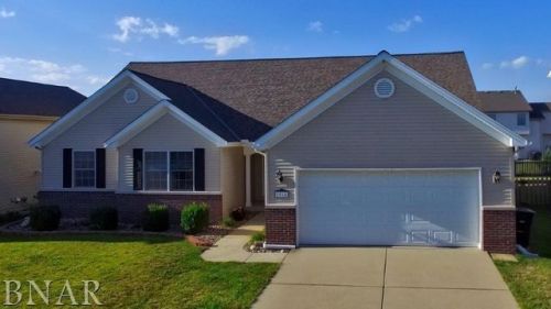 1916 Marina Dr, Normal, IL 61761-9526