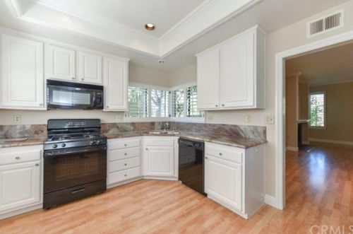 57 Rainbow Rdg, Irvine, CA 92603-3728