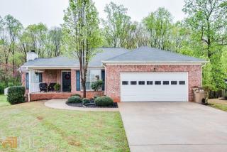 4517 Summerset Dr, Gainesville, GA 30507-8115