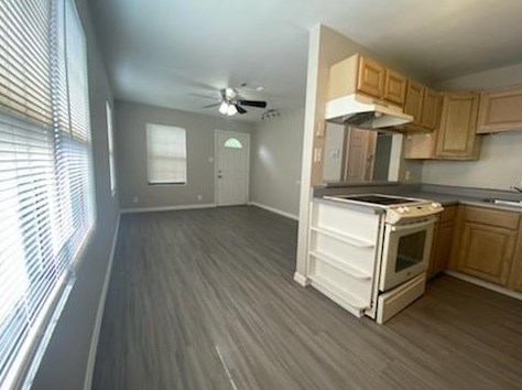 1660 Bell Ave, Fort Worth TX  76131-1002 exterior