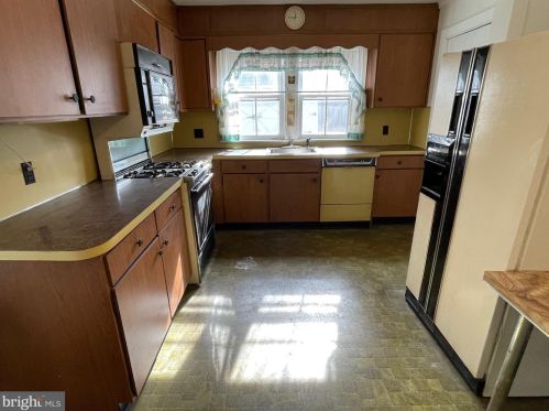 66 Leigh Ave, Princeton NJ  08542-3147 exterior