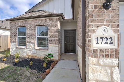 1722 Cindy Ln, Conroe TX  77304-3158 exterior