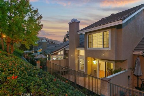 6124 Garnet Cir, Anaheim, CA 92807-4856