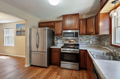 579 Desoto St, Saint Paul MN  55130-4404 exterior