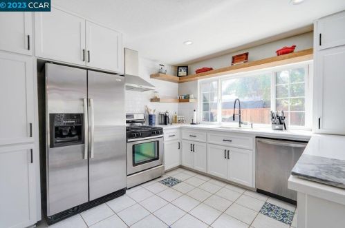 2735 Calpine Pl, Concord CA  94518-2610 exterior