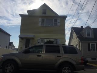 31 Scudder St, Outwater, NJ 07026-2528