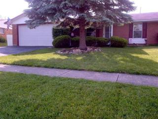7135 Mercedes Rd, Dayton, OH 45424-3172