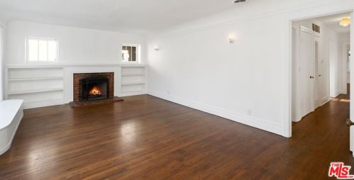 352 Sycamore Rd, Santa Monica CA  90402-1122 exterior