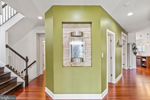 15129 Stepping Stone Dr, Haymarket, VA 20169-3305