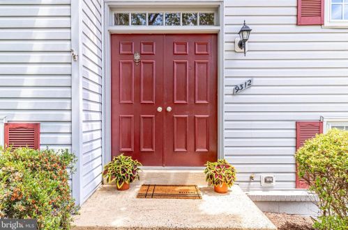 9312 Winbourne Rd, Springfield, VA 22015-1753