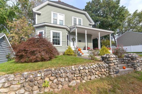 2 Howard St, Derry, NH 03038-1903