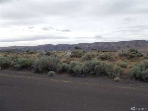 208 Davidson Blvd, Desert Aire, WA 99349-4900
